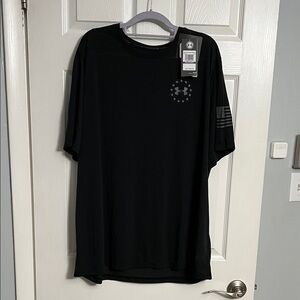 Under Armour Men's Freedom Short Sleeve Black Tee - size XXL